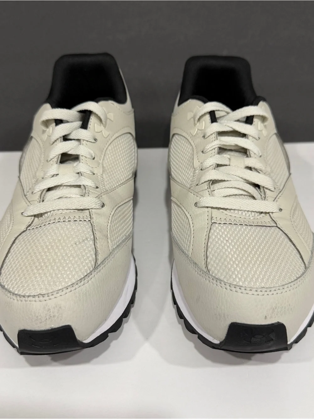 Under Armour Men’s Cream & Green Athletic Runner Sneakers